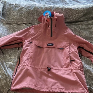 Dope vindjacka  - Dope vind jacka storlek xs väldigt lite använd ej fodrad 