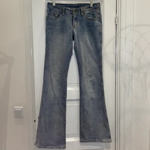 Brandy Melville  - Dessa byxor är otroligt snygga!! Dom är tyvärr för små för mig så säljer vidare dom! 