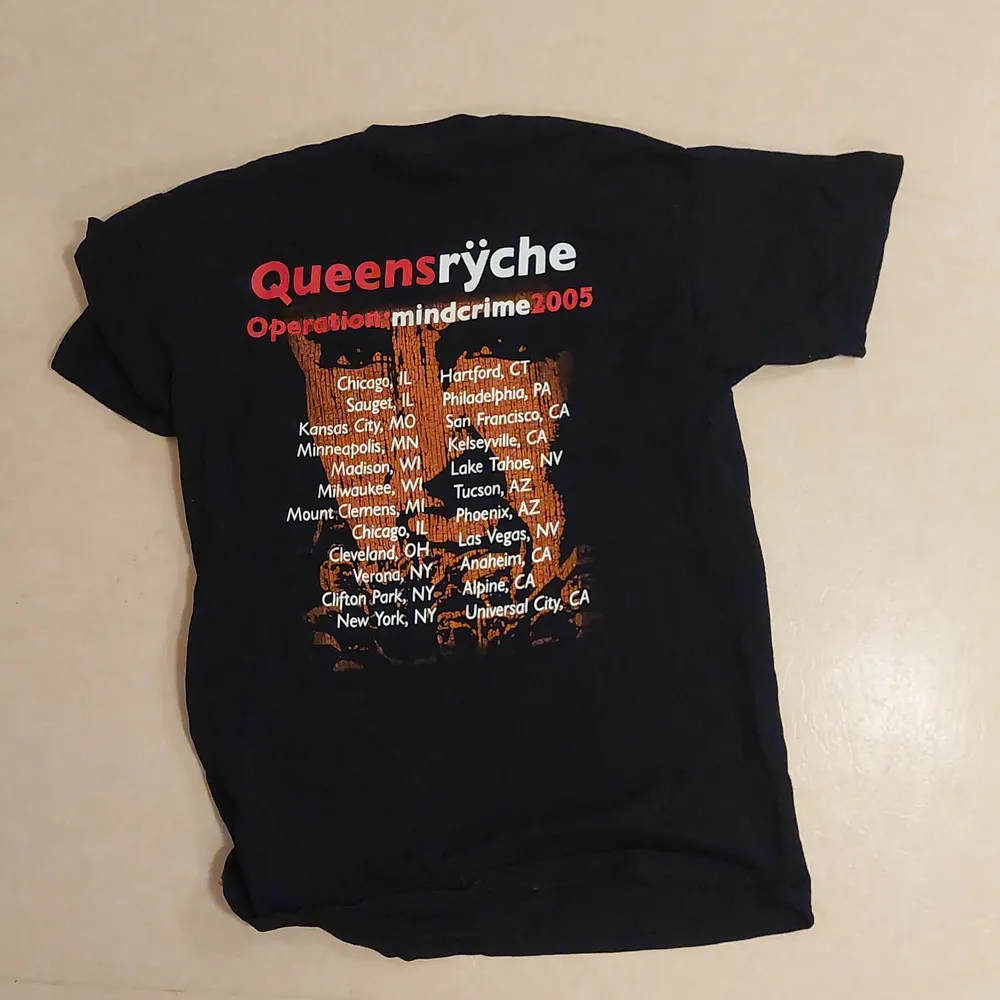 Nuce 2000s metal t shirt i storlek m. T shirten är en äkta konsert t shirt från 2005. T-paidat.
