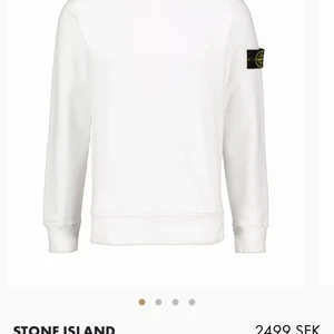 Stone island tröja - Haft 1 år köptes från johnells för 2500kr men blivit för liten