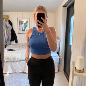 Topp från SHEIN  - Storlek s 20kr aldrig använt  Köparen står för frakten, kan mötas upp i och runt Falun🫶🏻