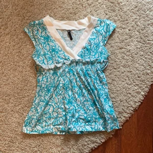 Fin topp - Så himla fin top i fint fönster!