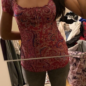 Märket är bon’a parte uk 16 -  jättefin tröja har aldrig kommit till användning slut sold över allt, stolen 42💕