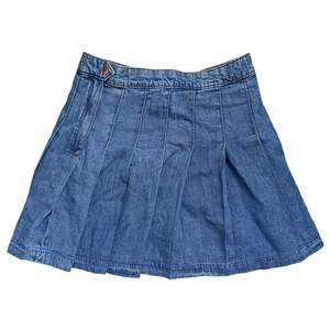 kort jeans kjol från h&m, använd kanske en gång max 💋