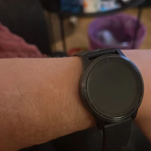 Garmin vivo active 4s - Säljer en garmin vivo 4s i perfekt skick! Använd fåtal timmar, vill ha annat märke där av försäljning