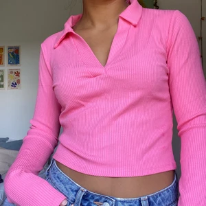 Snygg rosa långärmad!🦋 - Supersnygg rosa ribbad långärmad!🫶🏽💗💖