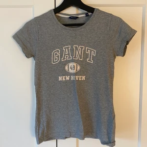 Gant tshirt  - Jättefin gant t-shirt i stl xs, knappt använd