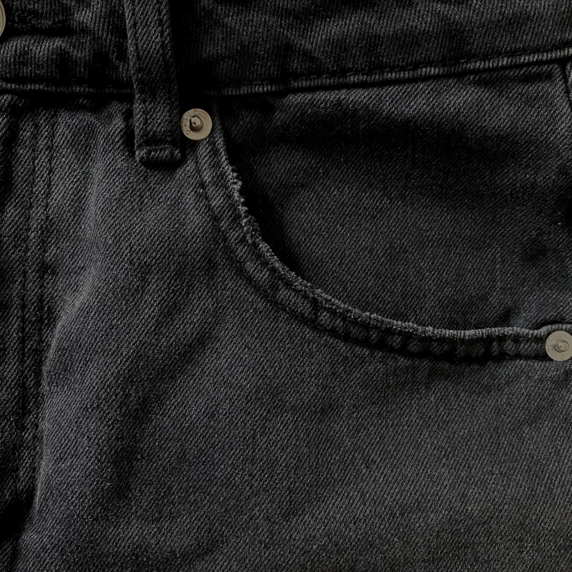 Gråa jeansshorts  - 91