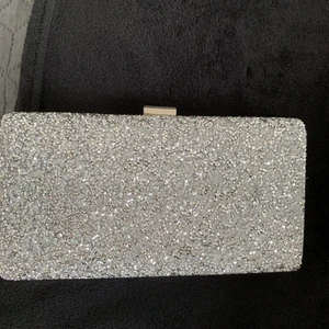 Clutch  - Clutch med diamanter 