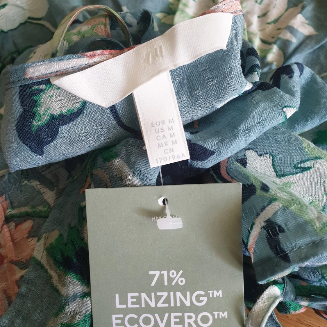 Helt ny topp från H&M med prislappen kvar - 91