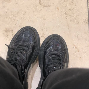 svart skor - Hämta i Malmö 