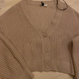 stickad tröja - Mjuk och fin kofta.