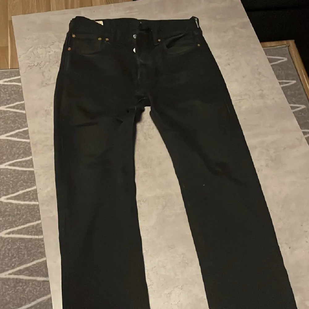 Levi’s 501 jeans, bra skick . Jeans & Byxor.