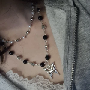 Handgjort halsband - Handgjort halsband 🤍 ‼️Kontakta mig innan du köper‼️