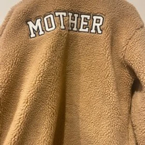 Jacka Gina tricot Teddy mother  - Finaste jackan till våren från Gina tricot Stl 36 