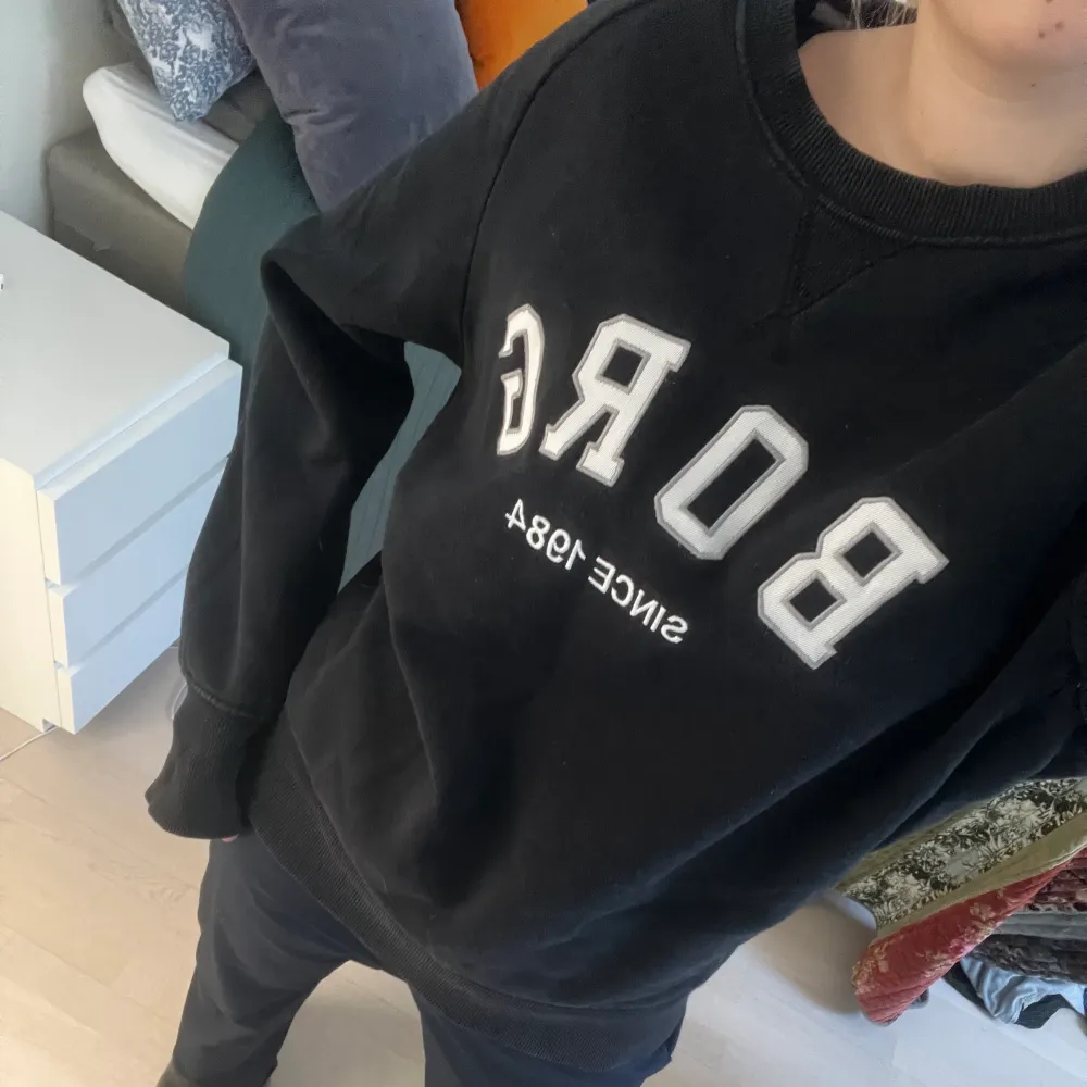 Vintage liknande sweatshirt från Björn Borg. I storlek S men nassar XS och M lika bra! . Hoodies.