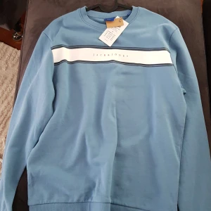 jack & jones tröja  - helt ny aldrig använd 