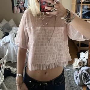 Blus volang  - Magisk blus! Så himla fin💗🖤