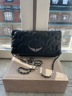 Zadig Voltaire väska  - Snygg Väska säljer för 1100kr 