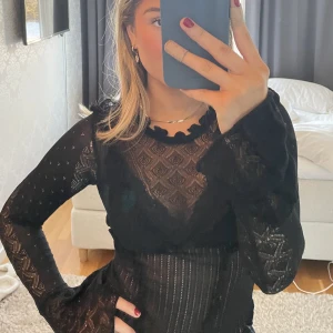 Topp - Stickad topp ifrån zara. Nästa aldrig använd!!