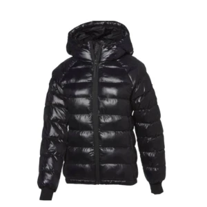 Peak performance jacka - Säljer denna jacka från peak performance. Köpt för 2500 kr. Storlek xs! 