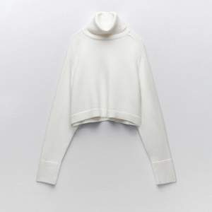 Jättesöt sweater från zara. Säljer pga att den är lite liten på mig💕Köptes för 359 kr men säljs inte längre. Pris kan sänkas. Skriv dm för mer info eller bilder☺️