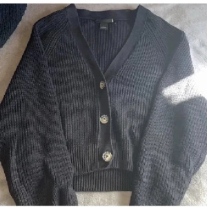 Svart cardigan  - Nyskick, 110kr