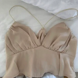 Fest topp - Wow vilken topp🌟🌟 Tyvärr va denna förstor för mig så den är Helt oanvänd!! (Lånade bilder) 