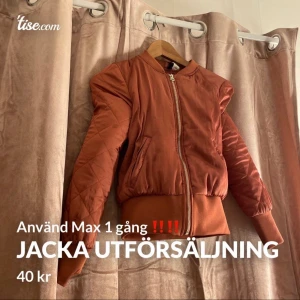 Jacka -  Vanlig sommar/vår jacka jag har utförsäljning så kolla in min sida