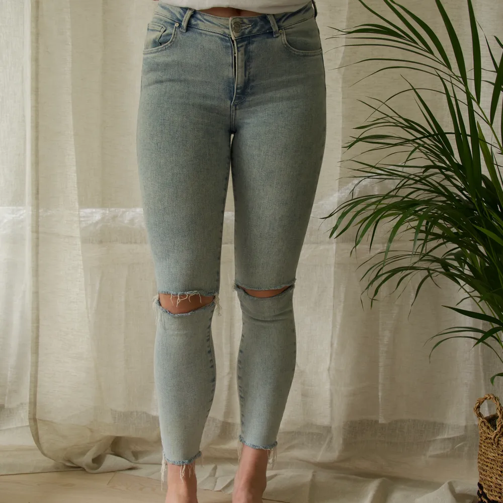 Ljusa jeans från BikBok 💞 strl S. Jeans & Byxor.