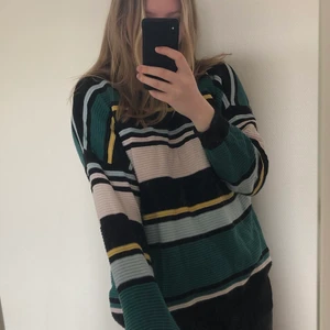 Randig tröja  - Randig tröja i olika färger.