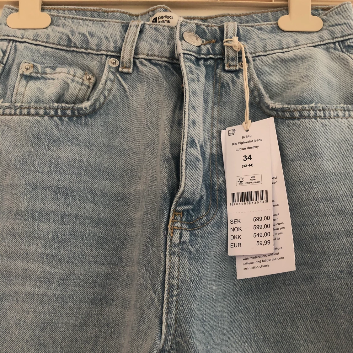 Gina tricot helt nya jeans stl 34  - 90