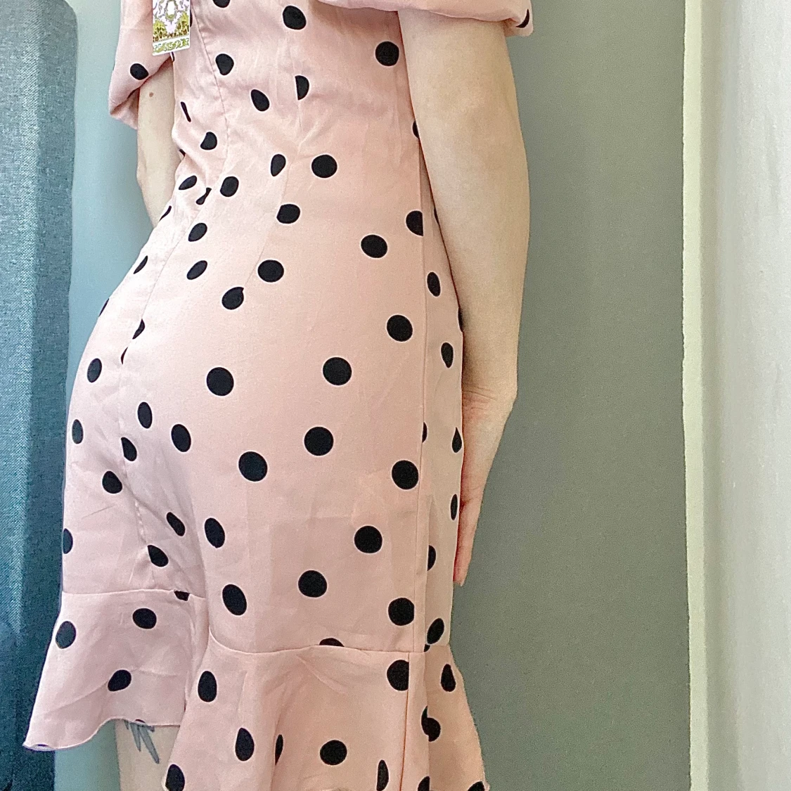 Klänning med puffärmar  - 91