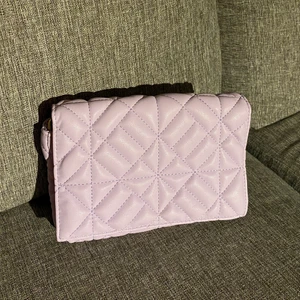 Väska - Aldrig använd. Väskband medföljer ej