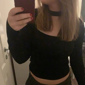 Tröja - Säljer min zara tröja, använd endast en gång! Storlek M