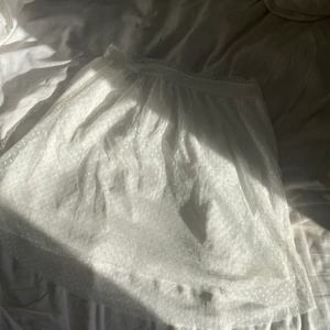 Kjol - Vit super fin kjol aldrig använd❤️