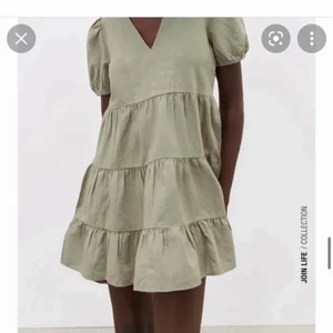 Klänning - En jättesöt klänning från Zara, använd en gång. Perfekt nu till sommaren