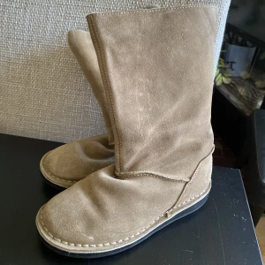 Uggs strl. 38 - Ej äkta .
