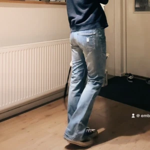 Vintage jeans  - Säljer dessa sjukt snygga vintage jeansen, jätte fina detaljer men kommer inte till användning hos mej <3 passar mig med 36 i jeans, men skulle nog passa en 38 också. Möts upp i Stockholm 💕🛍️🥂⭐️🔥