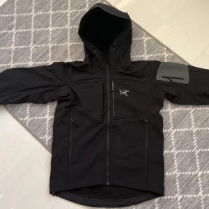 Arcteryx Shell jacket  - Condition 9/10. Storlek M. 