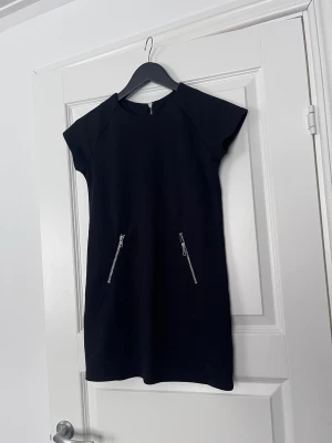 Klänning - I fint skick