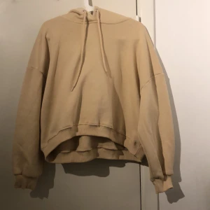  En mjuk Hoodie, helt nya   - Ny och  oanvänd från Lager157, storlek L/XL 