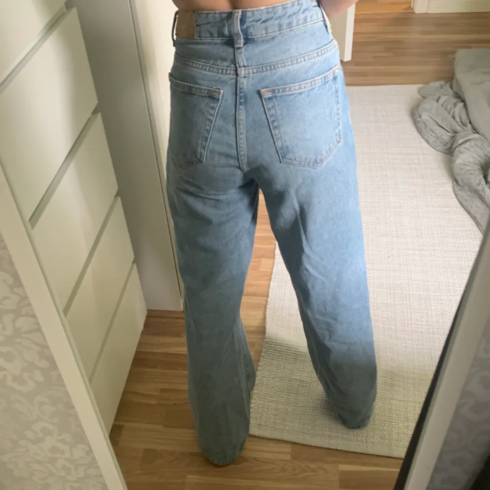 Jeans från lager157. Släljer dessa eftersom dem är lite för stora och inte min stil. Använda ett fåtal gånger. . Jeans & Byxor.