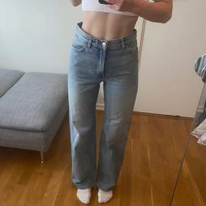 Jättefina jeans från Monki i modellen Yoko! 