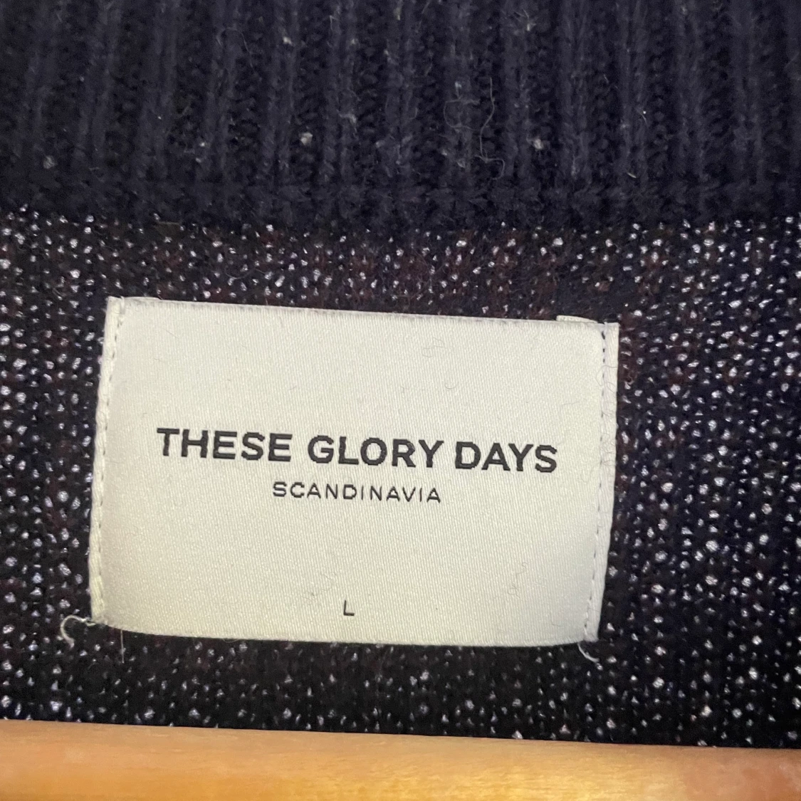 Mörkblå/brun stickad tröja - 91