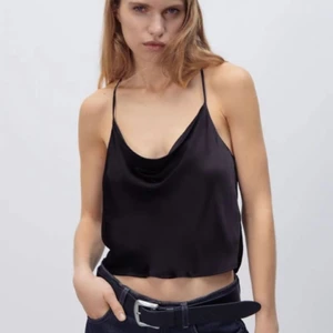 Satintopp smala band  - Satintopp från ZARA. Aldrig använd, prisslapp kvar. Storlek XS💘