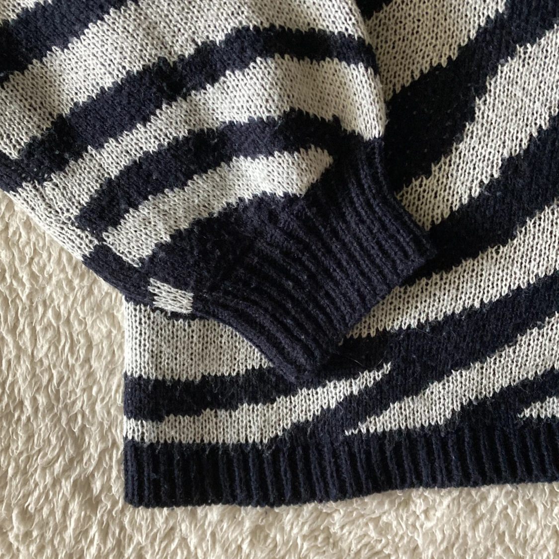 Stickad zebramönstrad tröja - 90