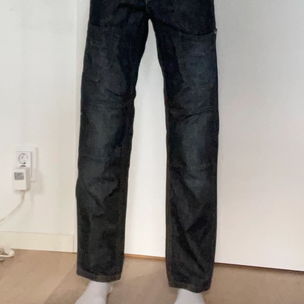 Coola jeans från second hand! Jag är ungefär 176. Märket är Detroit. De har coola fickor bak. Kom privat för fler bilder. . Jeans & Byxor.
