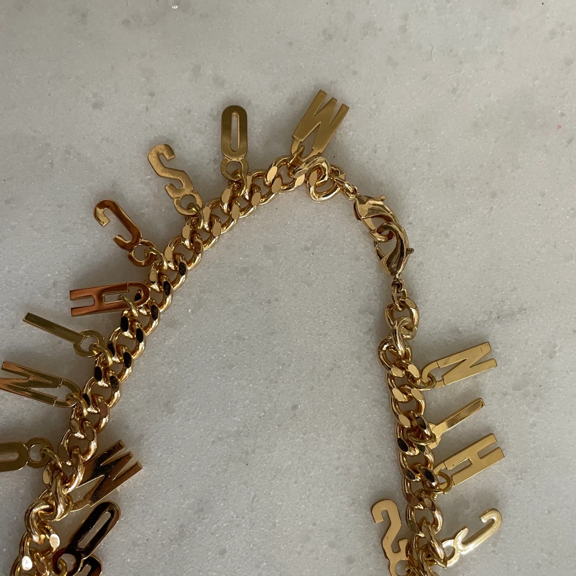 Moschino armband / halsband  - 91