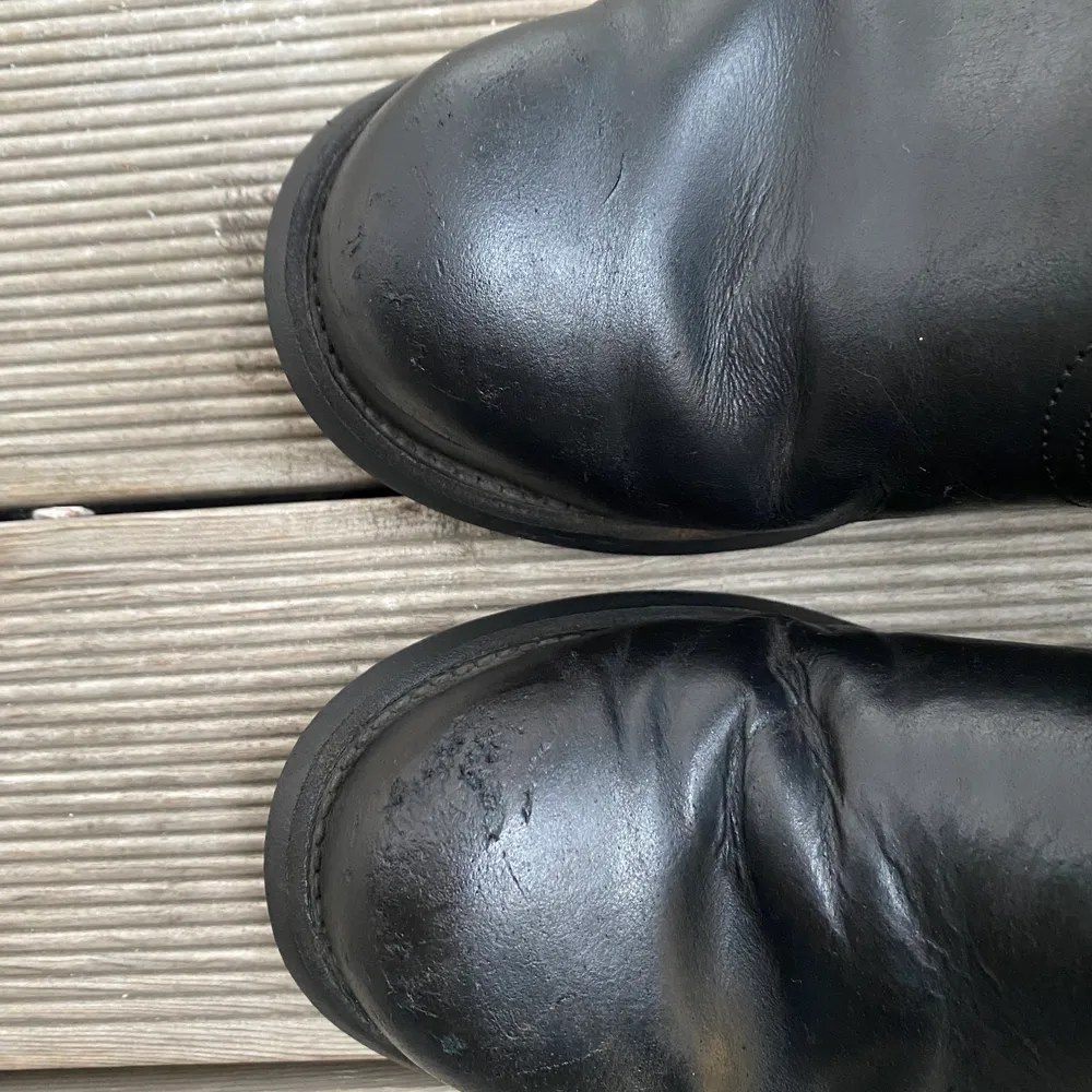 Låga primeboots i använt - men gott skick. Storlek 38. . Kengät.
